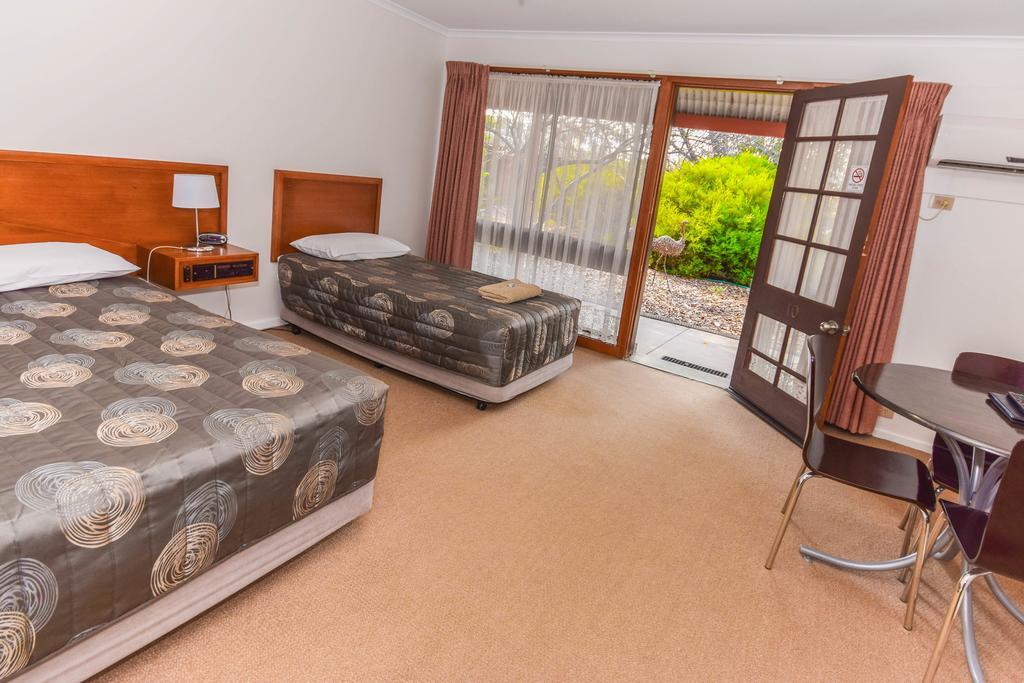 River Country Inn (Adults Only) Moama Pokój zdjęcie