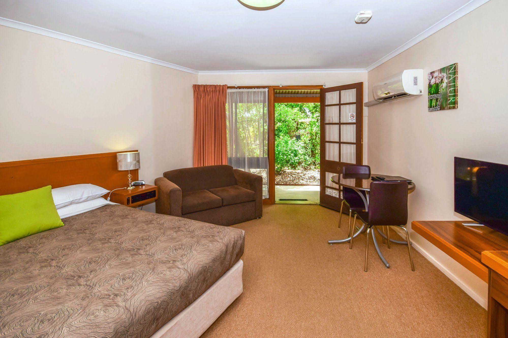 River Country Inn (Adults Only) Moama Zewnętrze zdjęcie
