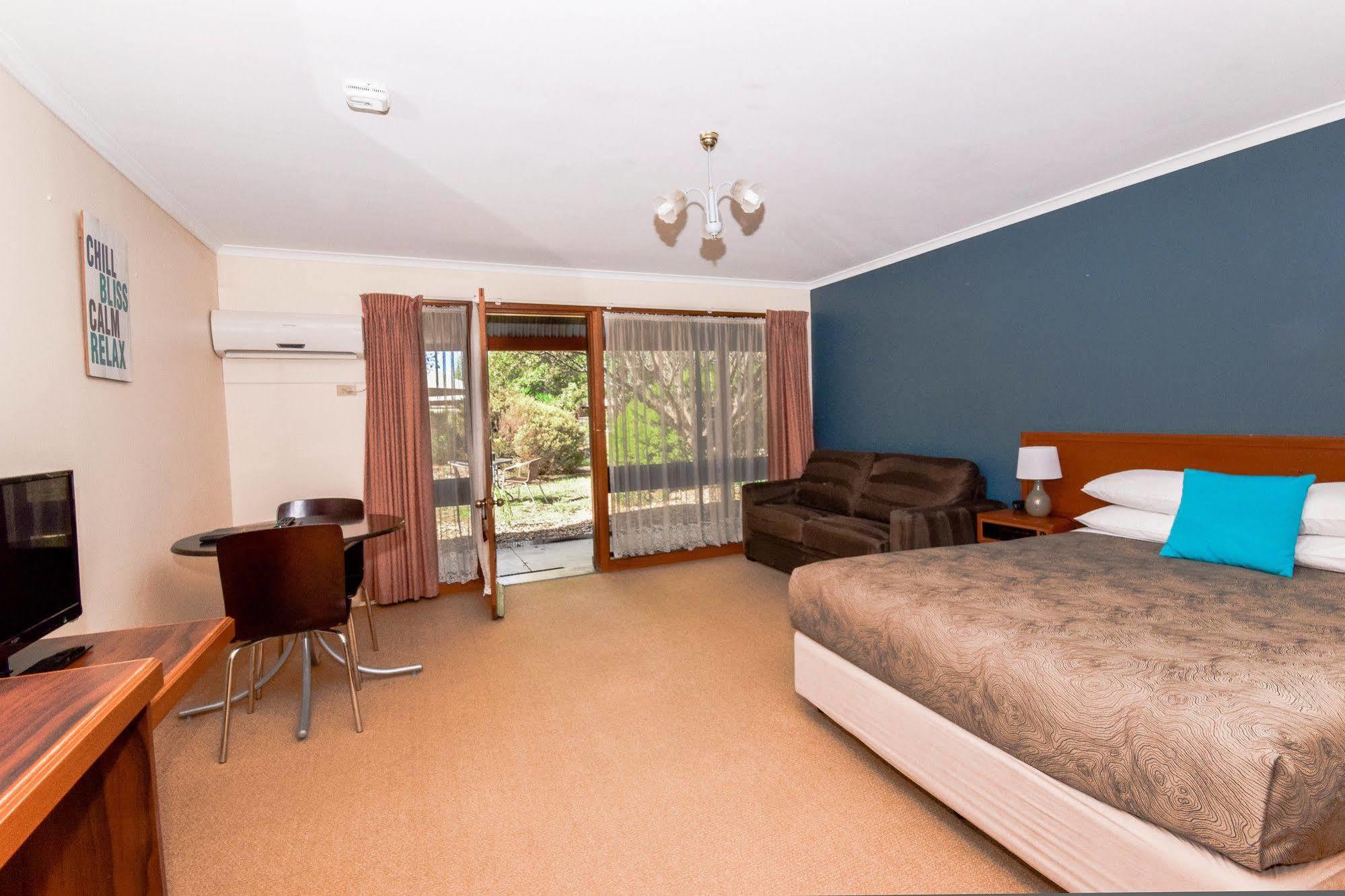 River Country Inn (Adults Only) Moama Zewnętrze zdjęcie